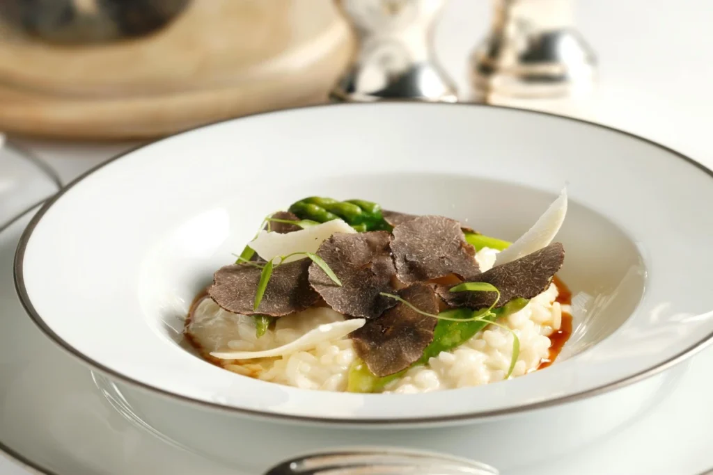 Plato de alta cocina elaborado con Trufas Negras y Blancas