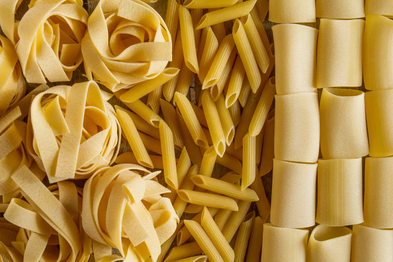 Visual de diferentes tipos de pasta en las rutas gastronómicas en italia