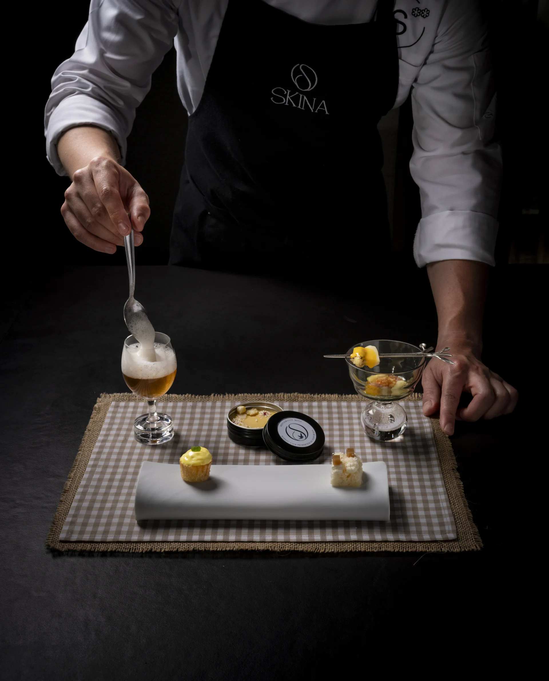 Plato delicatesen del restaurante Skina (2 Estrellas Michelin)